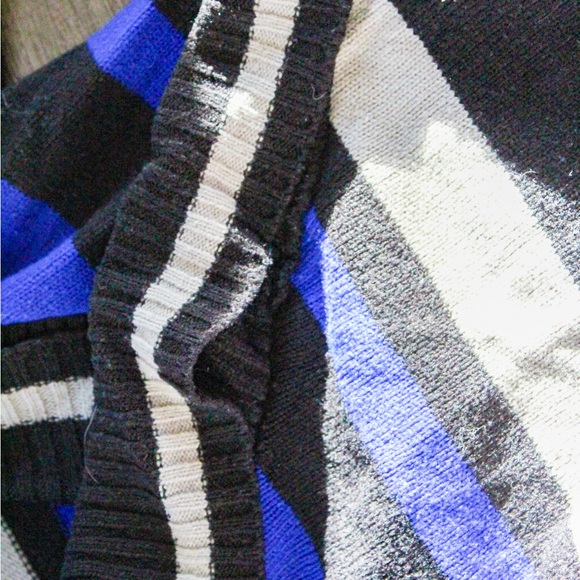 MAJORA long sleeve knit sweater - Picture 2 of 3